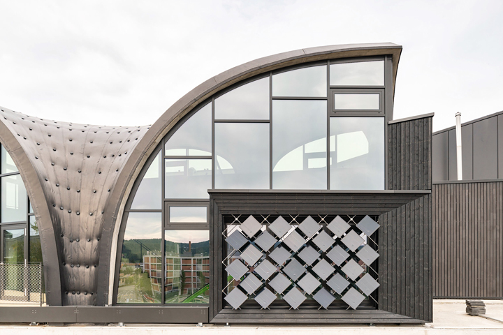 Solskin: Η προσαρμοστική όψη που παντρεύει φωτοβολταϊκά και σκίαση